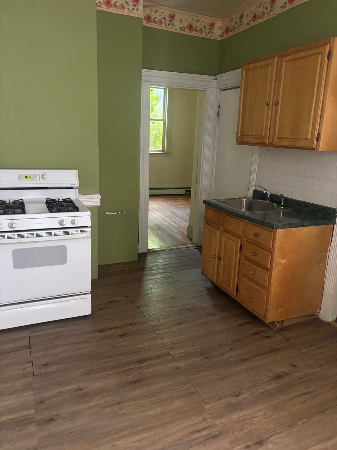 3 Family at 31 Lawrence Ave, Boston MA 02121, Boston, photo 4 of 19