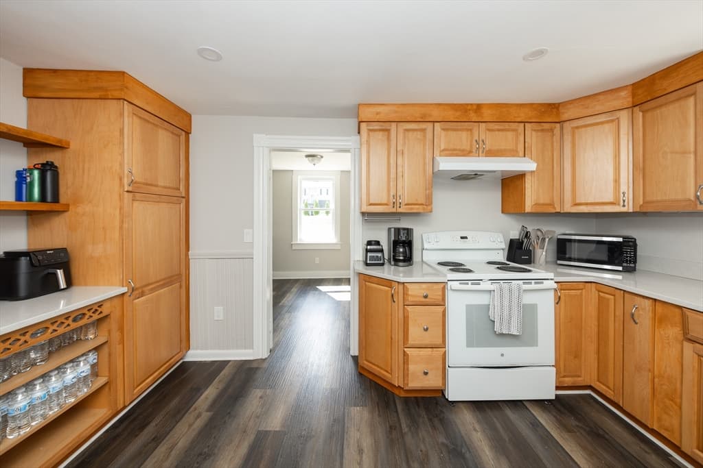 435 Lake Ave, Worcester MA 01604 photo 5