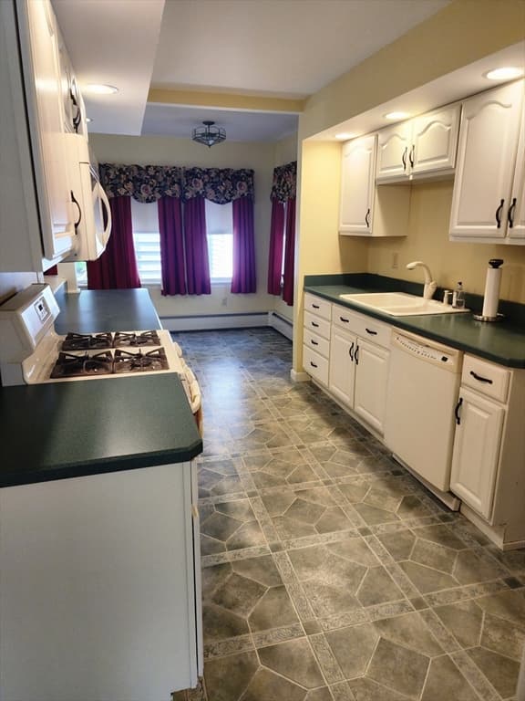 39 Everett Ave, Webster MA 01570 photo 16