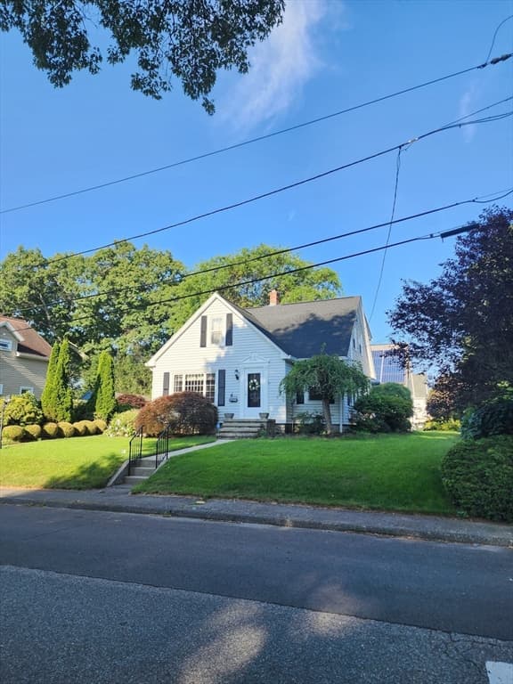 39 Everett Ave, Webster MA 01570 photo 3