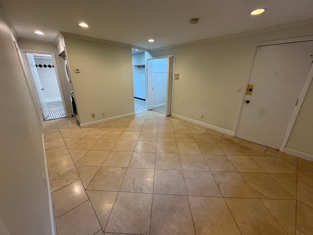 1734 Commonwealth Ave # 1, Boston MA 02135 photo 3