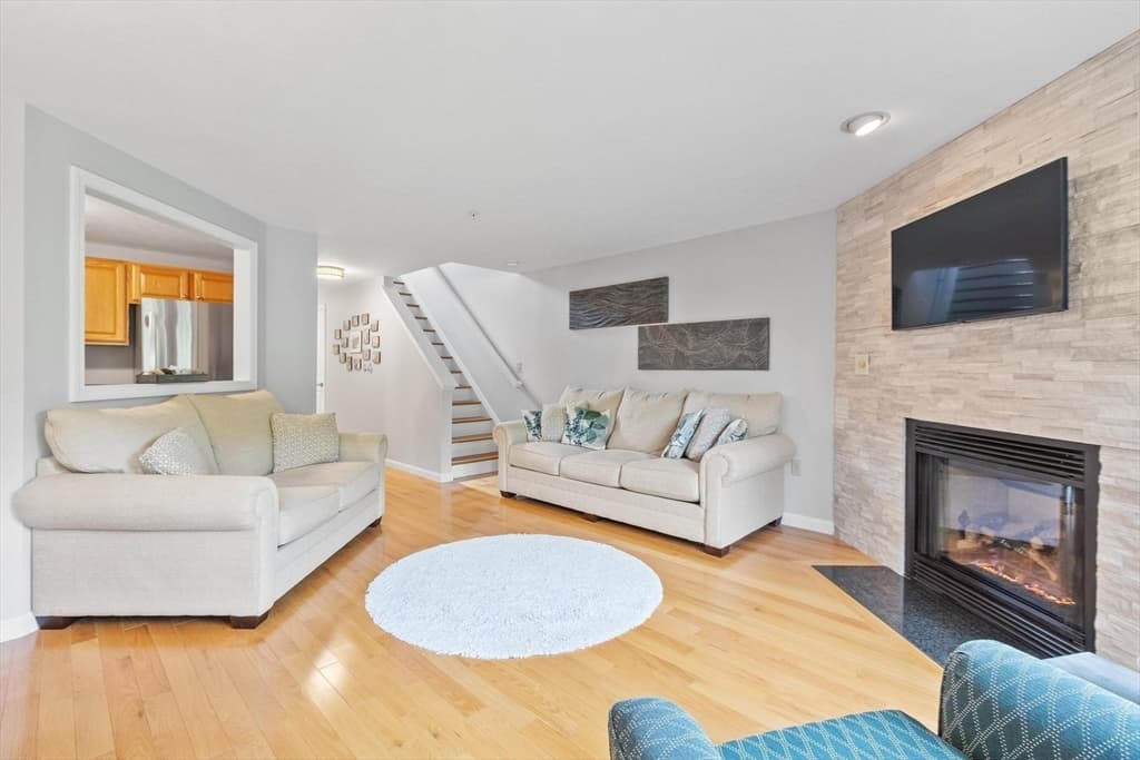 35 Green Briar Rd # 35, Fitchburg MA 01420 photo 5