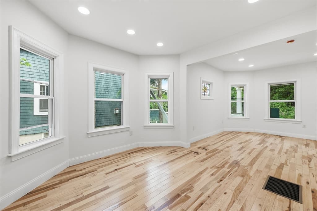 71 Cottage Street, Boston MA 02132 photo 42