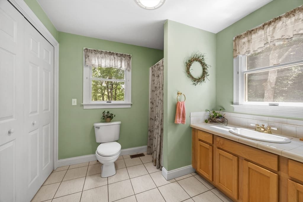 37 Malbone St, Lakeville MA 02347 photo 22