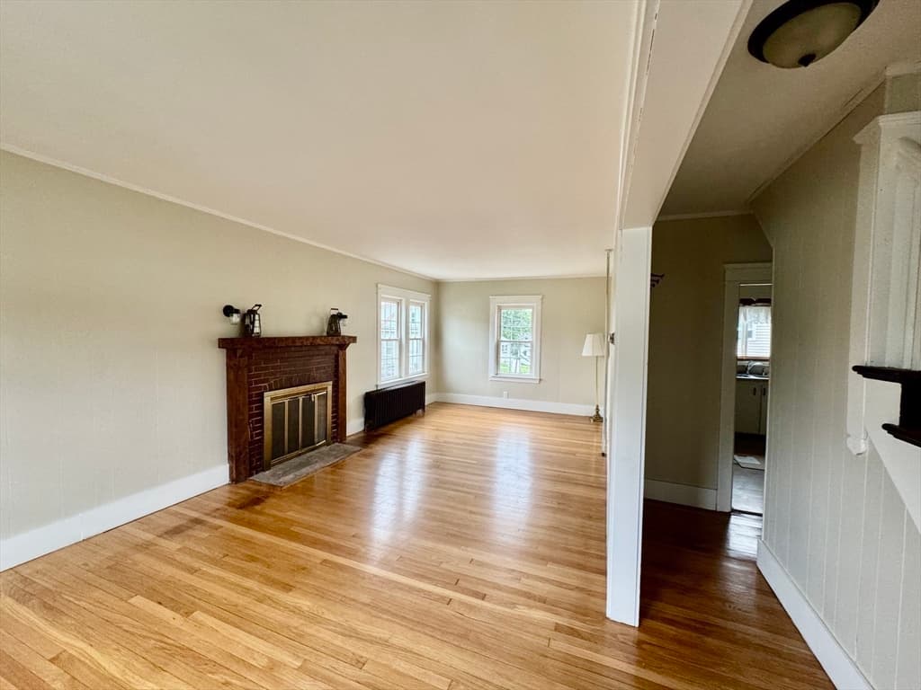 556 Brayton Ave, Somerset MA 02726 photo 5