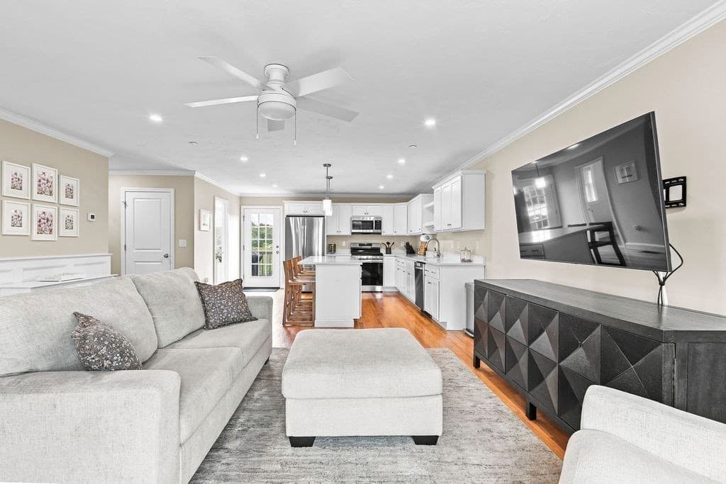 Condominium at 1005 Auburn St # C2, Whitman MA 02382, Whitman, photo 6 of 42