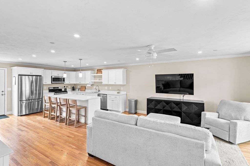 Condominium at 1005 Auburn St # C2, Whitman MA 02382, Whitman, photo 13 of 42