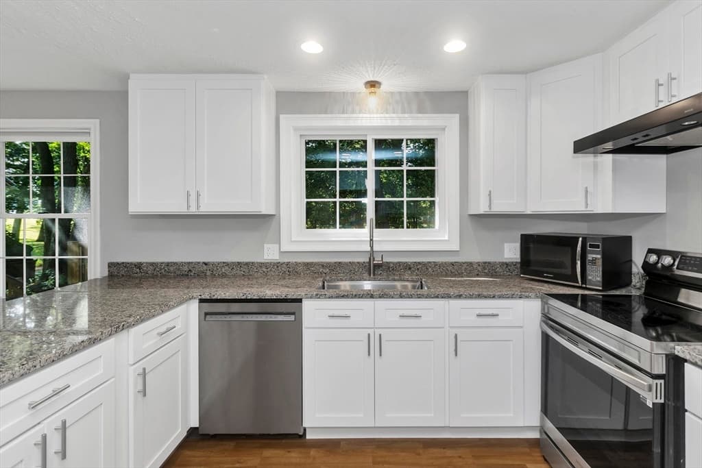 127 Szetela Drive, Chicopee MA 01013 photo 3