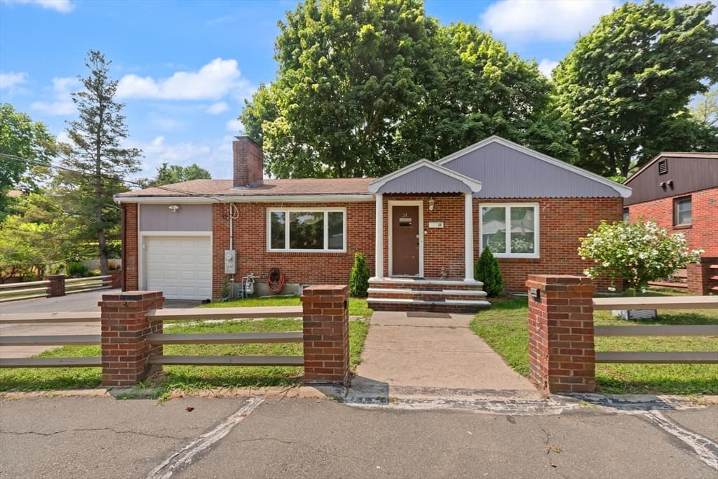 24 Taylor Rd, Lynn MA 01904 photo 2