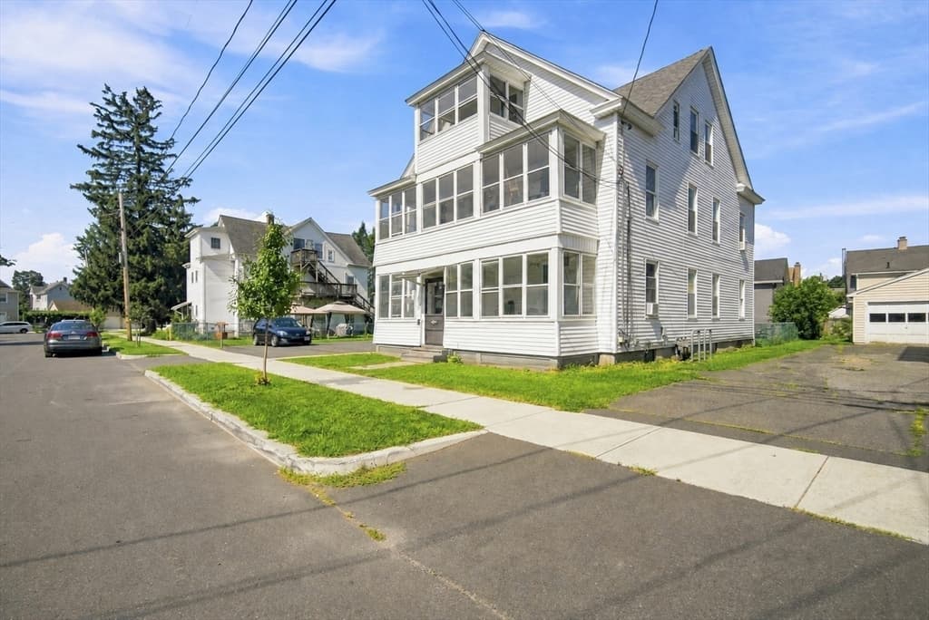 23 Frederick St, Westfield MA 01085 photo 3