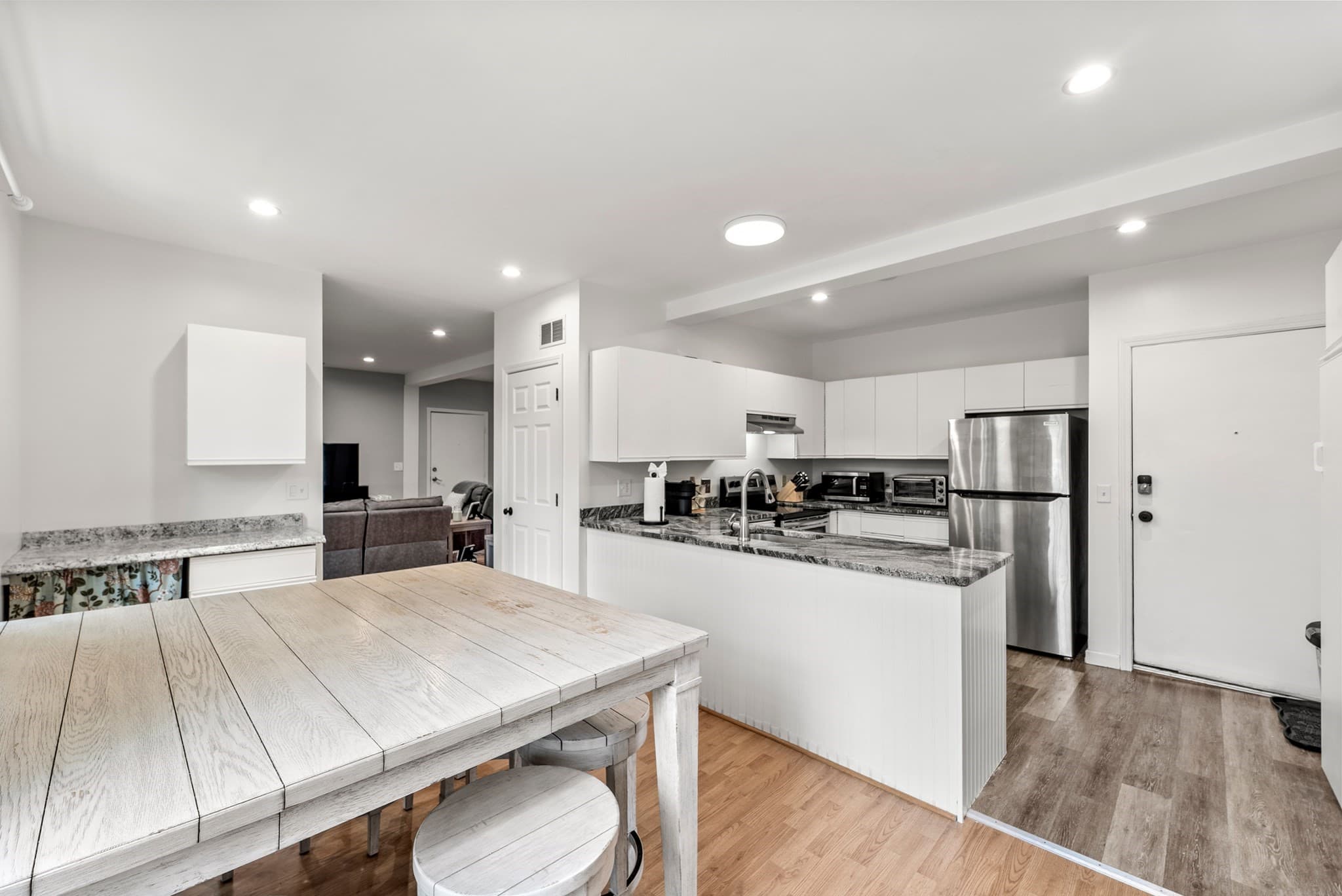 Condominium at 104 Hartford Ave E # 3, Uxbridge MA 01569, Uxbridge, photo 3 of 15