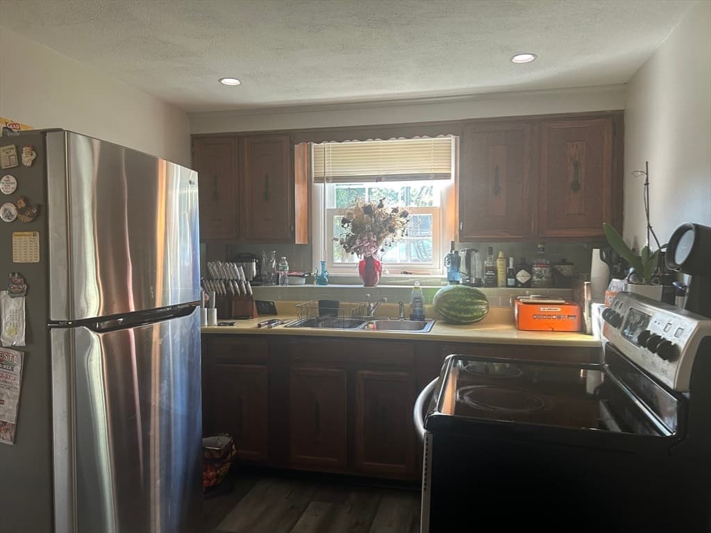 387 Mendon Rd, Attleboro MA 02703 photo 12
