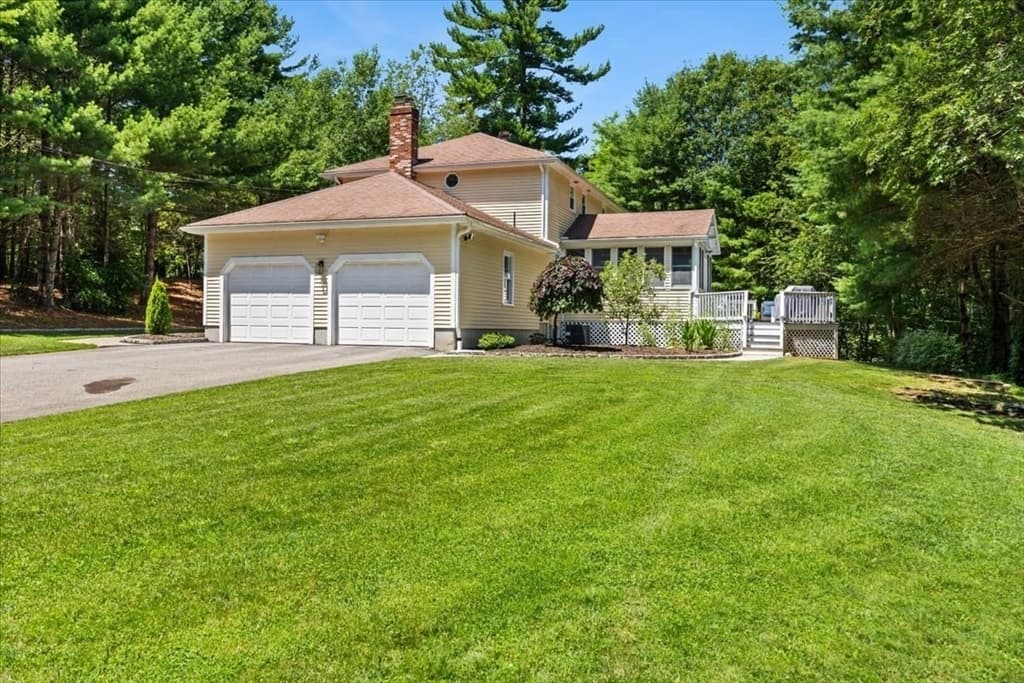 74 Lakeview Rd, Foxboro MA 02035 photo 2