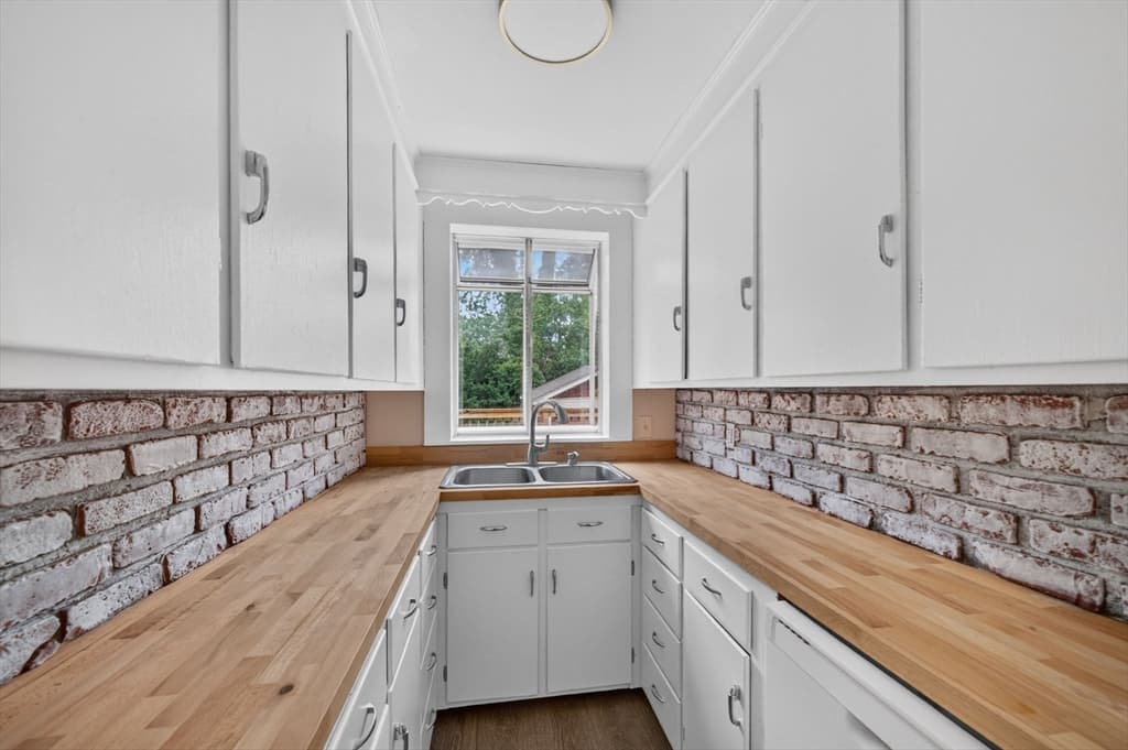 18 Fales Rd, Dedham MA 02026 photo 10