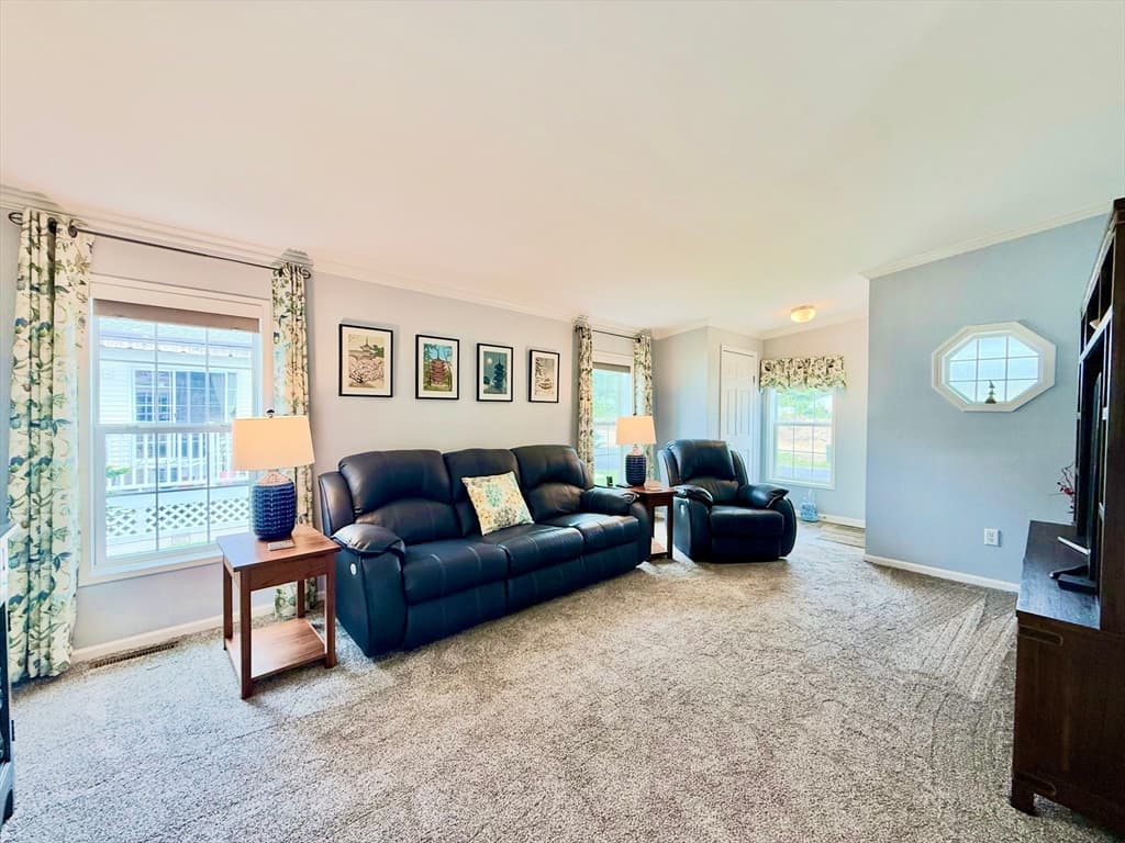 34 Sunrise Lane, Chicopee MA 01020 photo 5