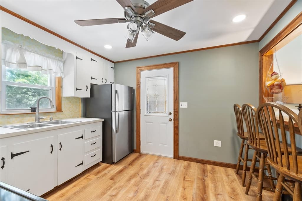 430 Williams Rd, Fitchburg MA 01420 photo 6