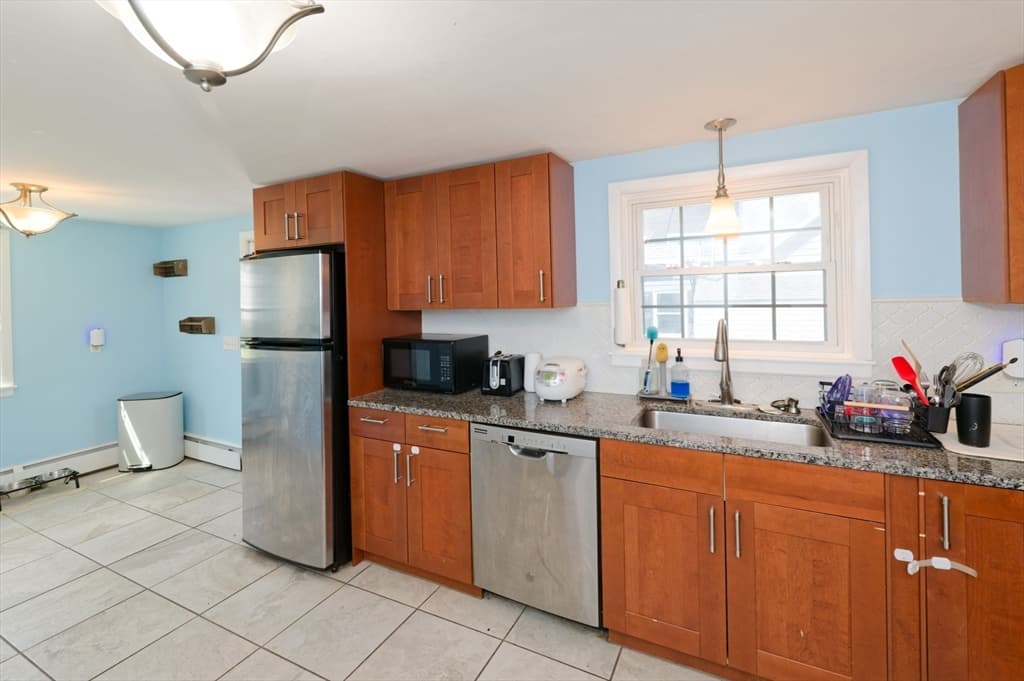 799 Franklin St, Worcester MA 01604 photo 6