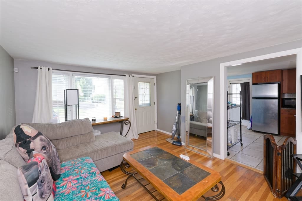 799 Franklin St, Worcester MA 01604 photo 5