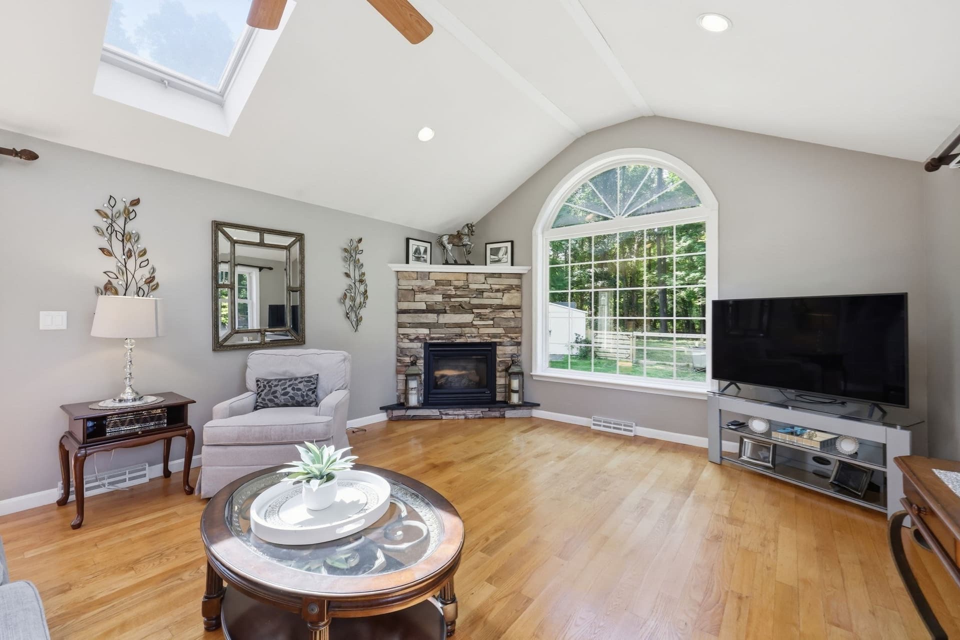 Single Family Residence at 37 Squirrel Rd, Springfield MA 01108, photo 15 of 42