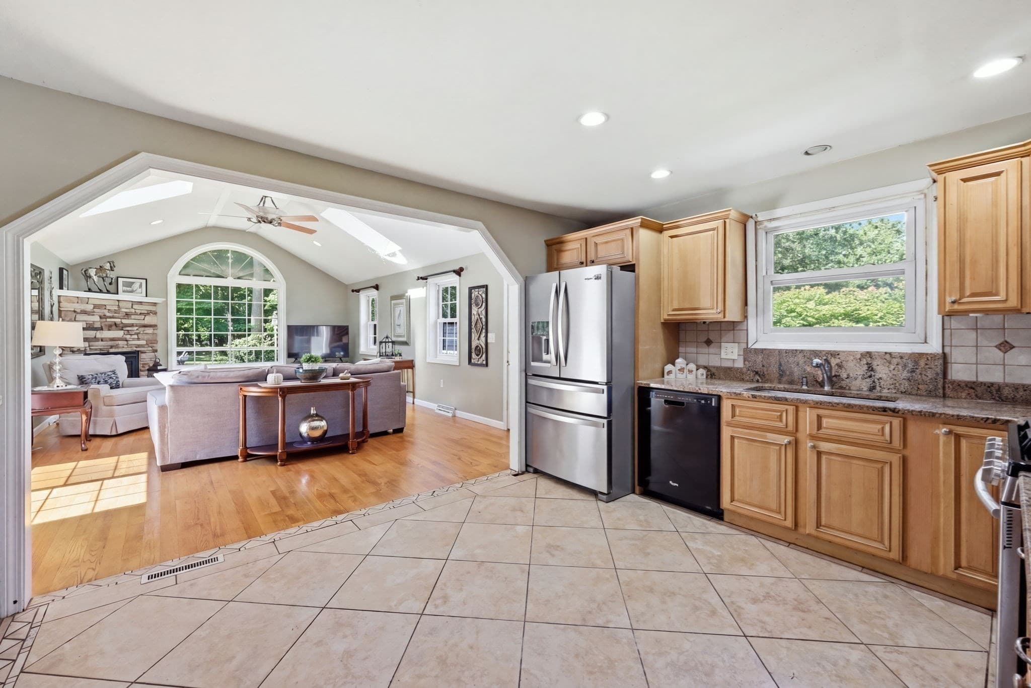Single Family Residence at 37 Squirrel Rd, Springfield MA 01108, Springfield, photo 8 of 42