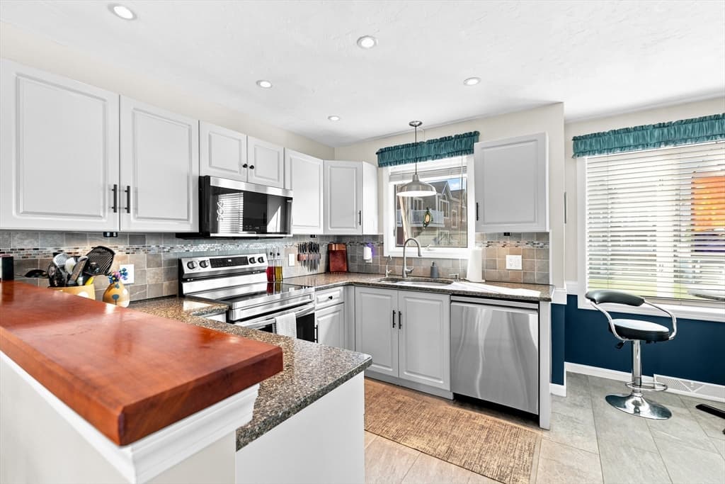 700 Shore Dr # 1001, Fall River MA 02721 photo 11