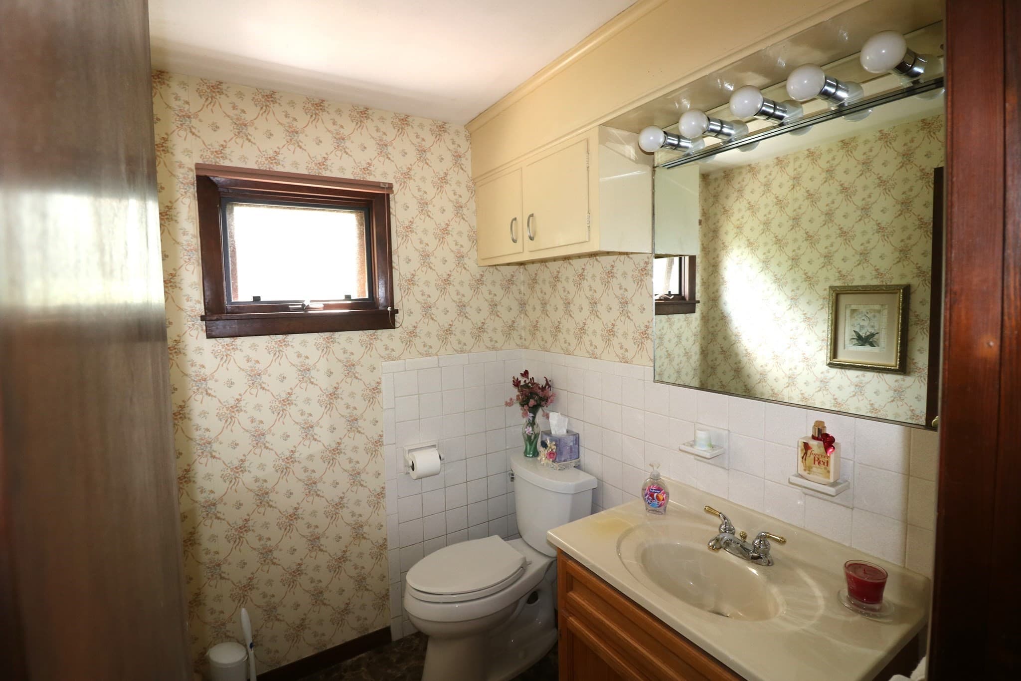 Single Family Residence at 92 East Ave, North Adams MA 01247, photo 3 of 19