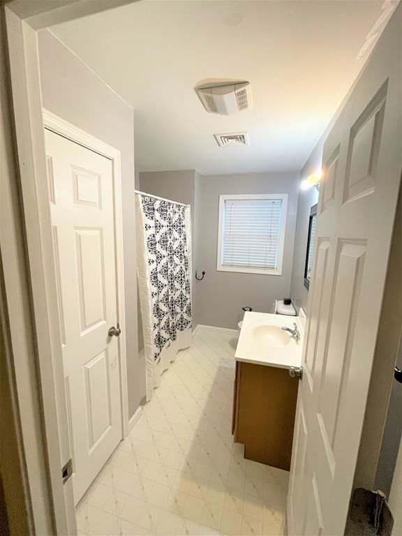 318 Crescent St # B, Fall River MA 02720 photo 13