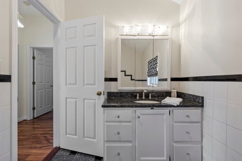 115 Village Xing, Fitchburg MA 01420 photo 23
