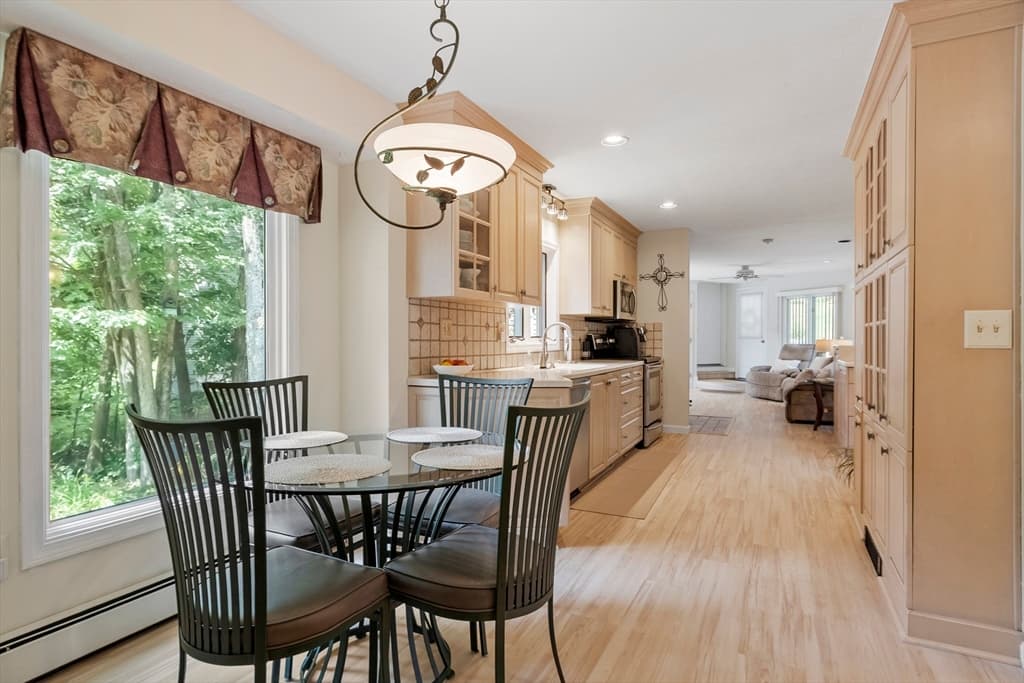 115 Village Xing, Fitchburg MA 01420 photo 3