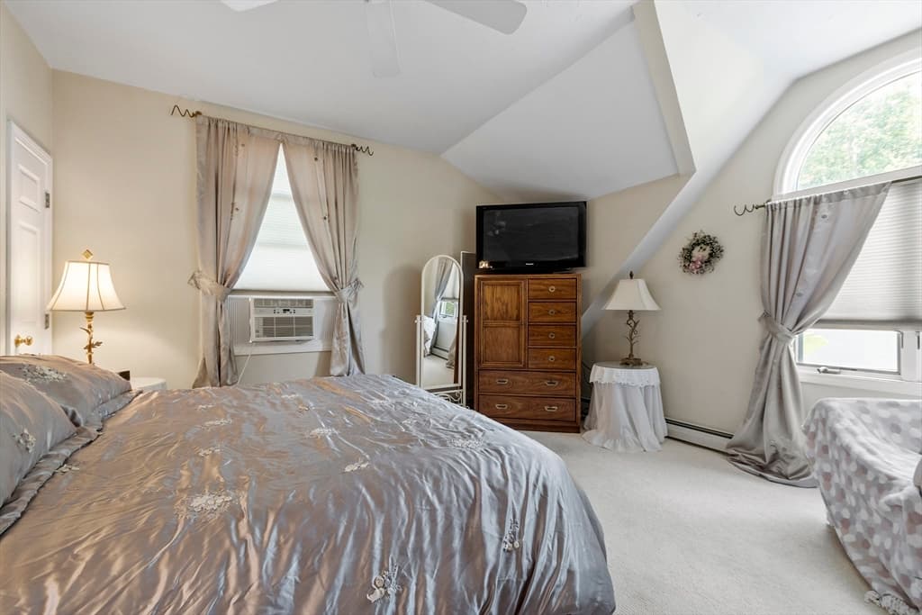 115 Village Xing, Fitchburg MA 01420 photo 9