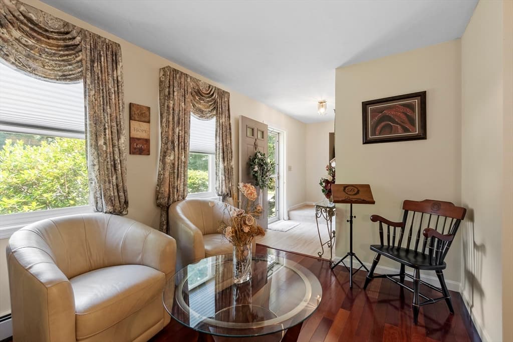 115 Village Xing, Fitchburg MA 01420 photo 8