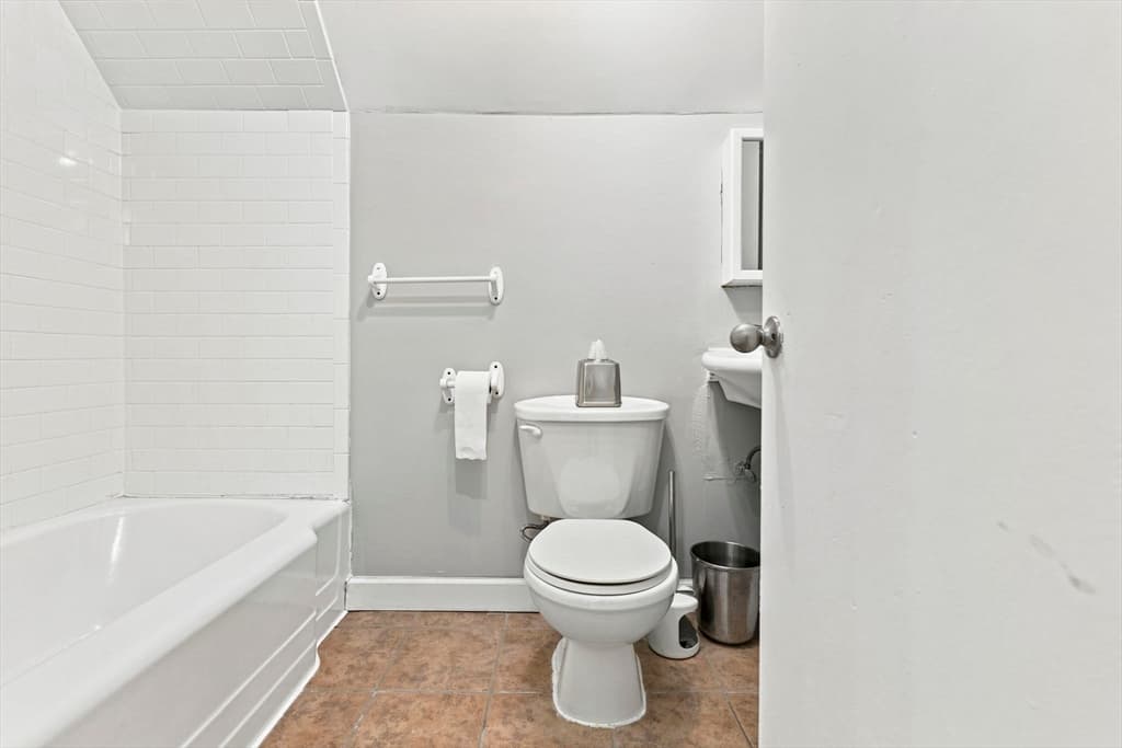 58-60 Hamilton St, Boston MA 02136 photo 27