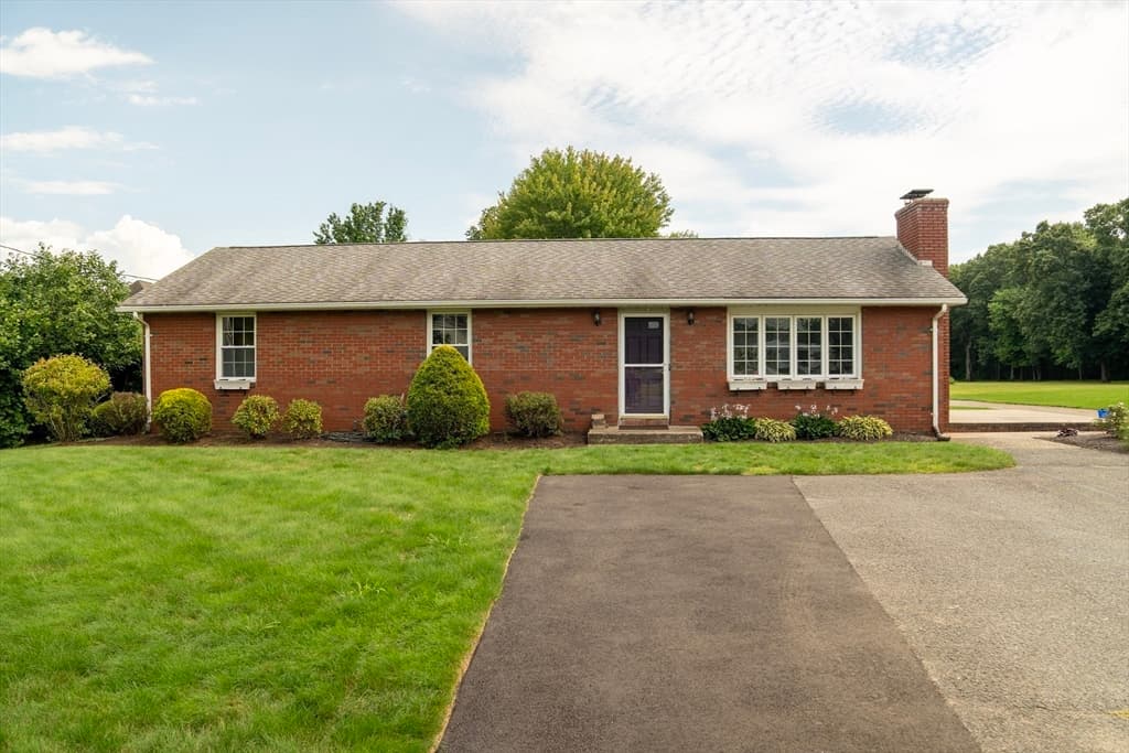 571 Mill St, Agawam MA 01030