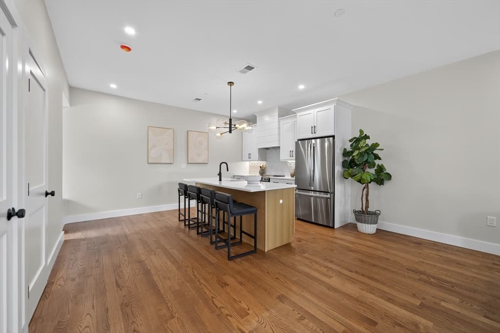 2 Readfield Place # 5, Boston MA 02119 photo 2