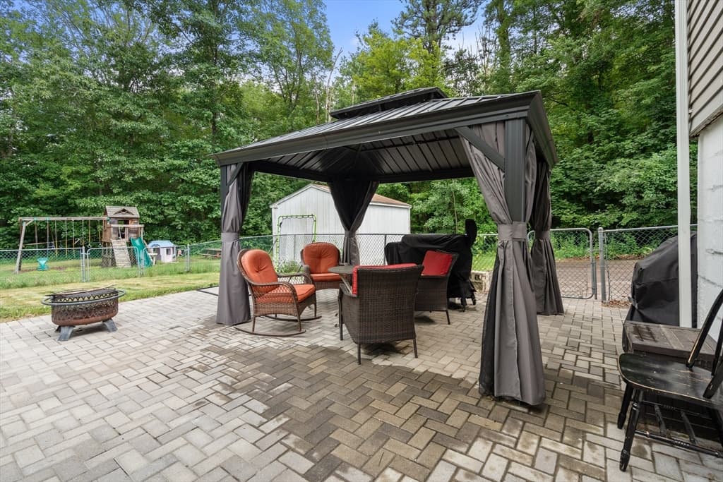 44 Susan Park Way, Uxbridge MA 01569 photo 12