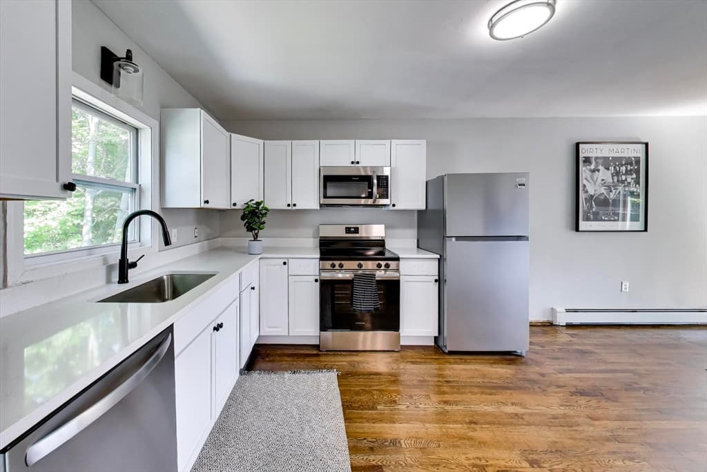 14 Hull St, Quincy MA 02169 photo 7