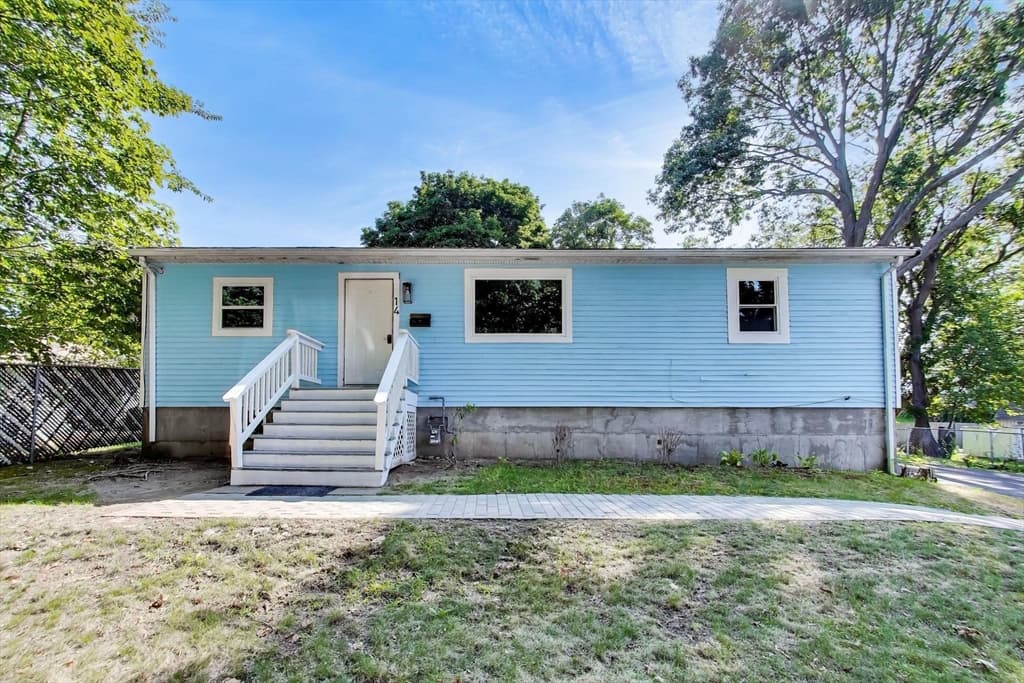 14 Hull St, Quincy MA 02169