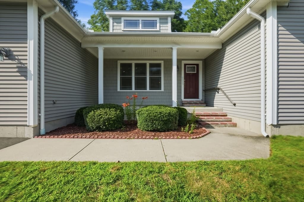 2 Dogwood Dr, Belchertown MA 01007 photo 2