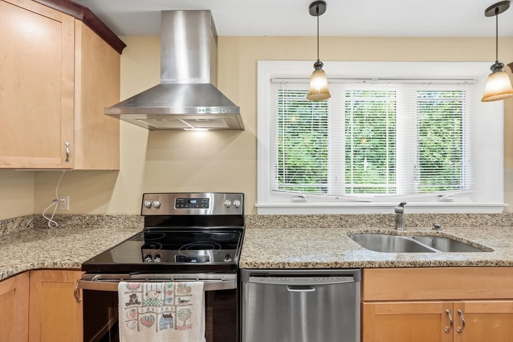 2 Dogwood Dr, Belchertown MA 01007 photo 20