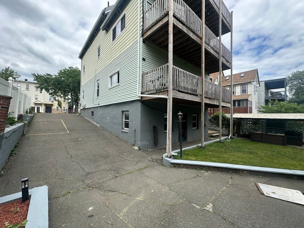 549 Bennington St, Boston MA 02128 photo 13