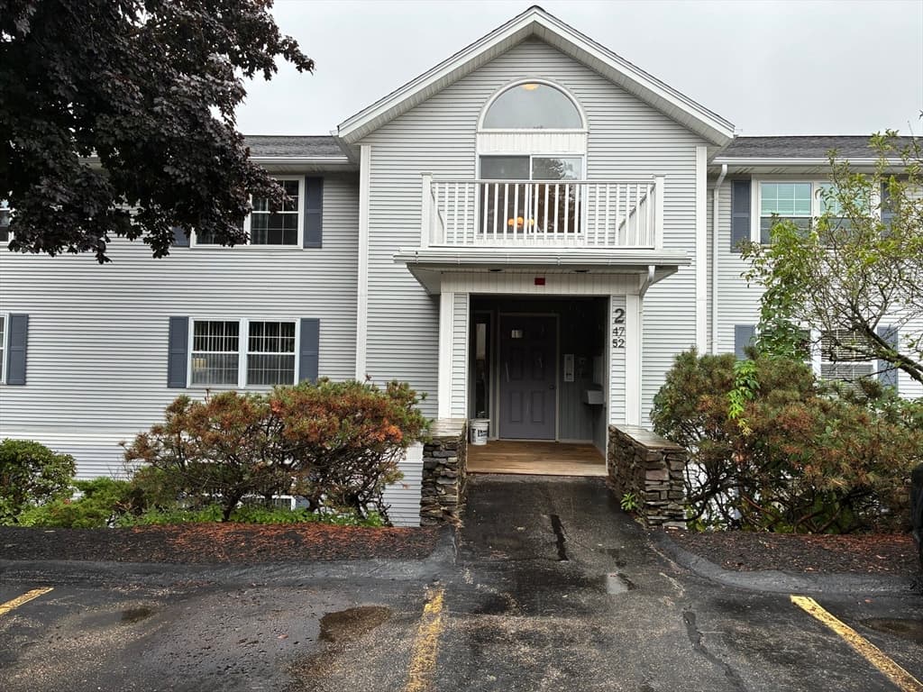 2 Crestview # 51, Spencer MA 01562