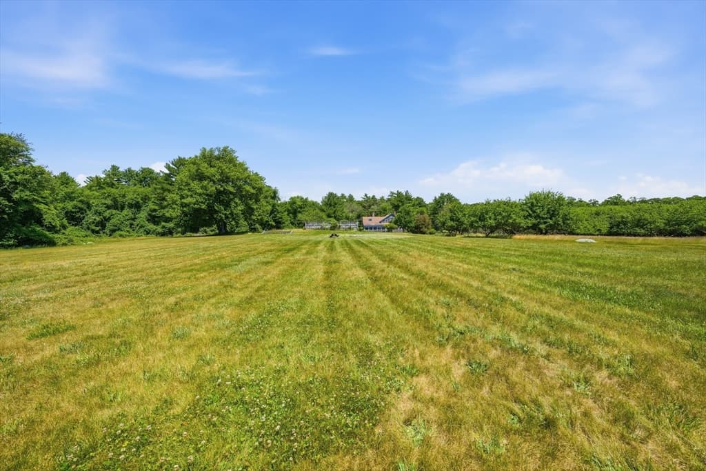 126A Lucy Little, Dartmouth MA 02747