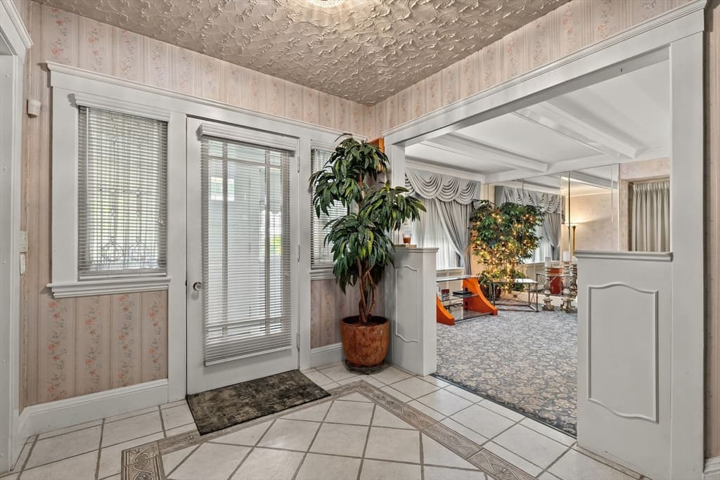 32 Sagamore Ave, Medford MA 02155 photo 6