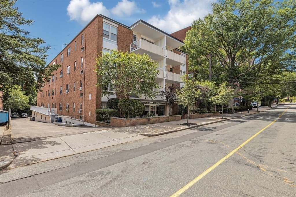 100 Marion Street # 11, Brookline MA 02446 photo 13