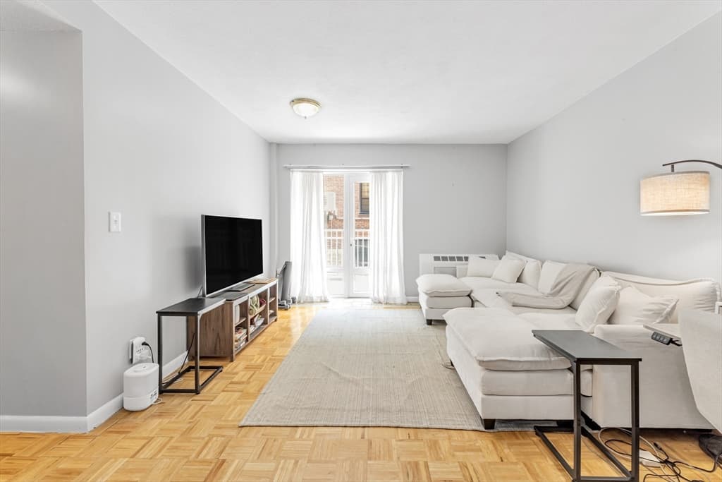 100 Marion Street # 11, Brookline MA 02446