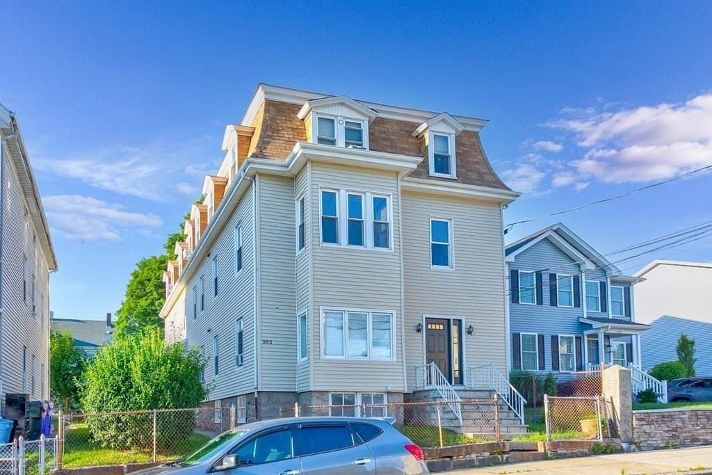 282 Sprague, Fall River MA 02724