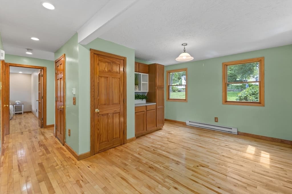 41 Drexel St, Worcester MA 01602 photo 9