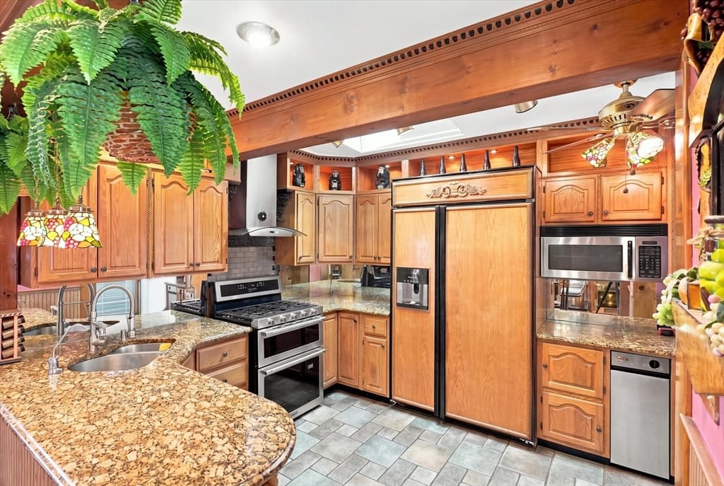 38 Eastman Ave, Swampscott MA 01907