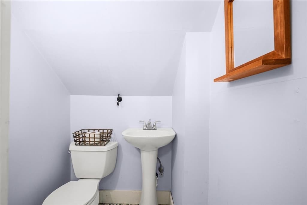Single Family Residence at 2 Adams Dr, Brimfield MA 01010, photo 22 of 35