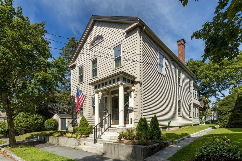 51 William St # 2, Fairhaven MA 02719